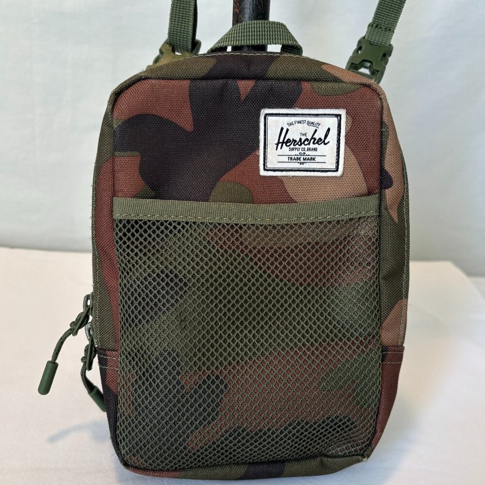 Herschel Sinclair Small crossbody Bag and coin/card wallet in Army Green, camo - Picture 2 of 15